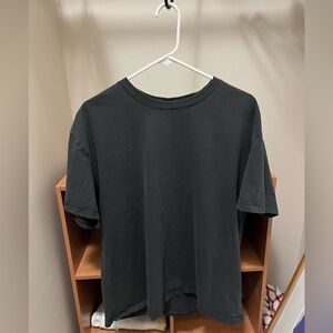 Essentials Vintage Black Back Logo Men's Short Sleeve Tee